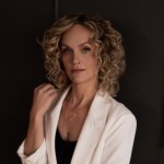 Sarah Huber headshot